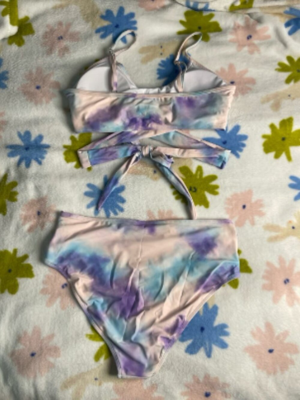 Bikini - Picture 2 of 5